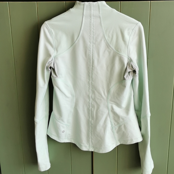 Lululemon Forme jacket - Picture 4 of 9